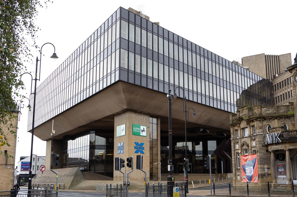 Lloyds Bank, Halifax